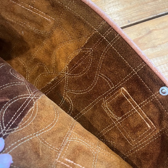 (404) “AUTHENTIC VINTAGE LEATHER TOTE” - Picture 8 of 13